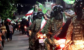 صحنه‌ بیعت مجدد با رهبری در گناباد
