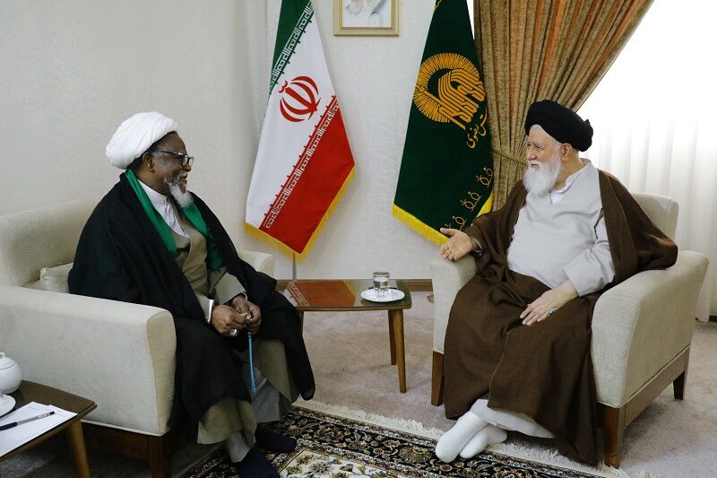 آیتالله علمالهدی با شیخ زکزاکی دیدار کرد