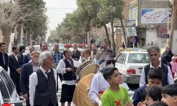 استقبال از نوروز با کارناوال شادی در خلیل‌آباد