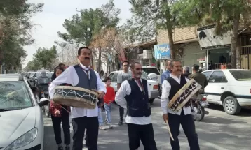 استقبال از نوروز با کارناوال شادی در خلیل‌آباد