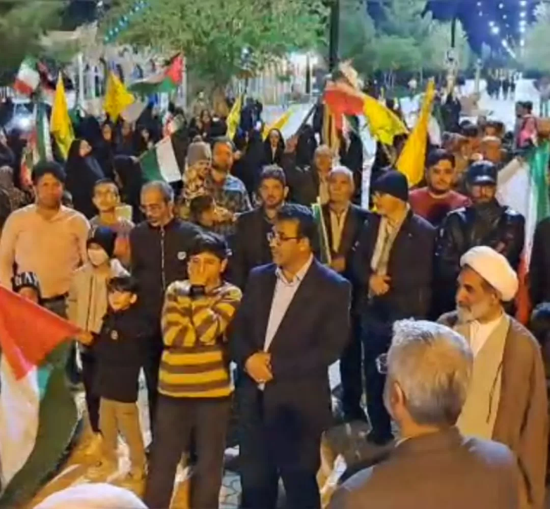 شادی مردم کاشمر با رژه موتوری و خودرویی
