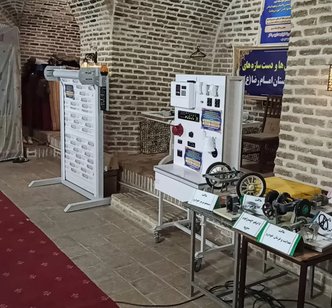 نمایشگاه دستسازههای هنرجویان تربتحیدریه دایر شد