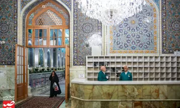 حال و هوای کفشداری‌های حرم مطهر رضوی