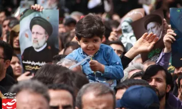 نمایی دیگر از تشییع شهید جمهور در مشهد