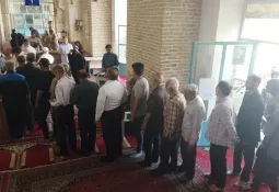 حضور مردم نیشابور در اولین ساعات رای گیری