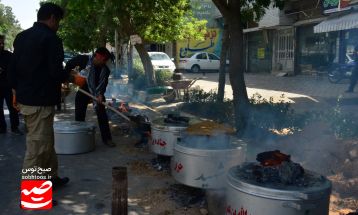پخت 72 دیگ غذای نذری در قوچان